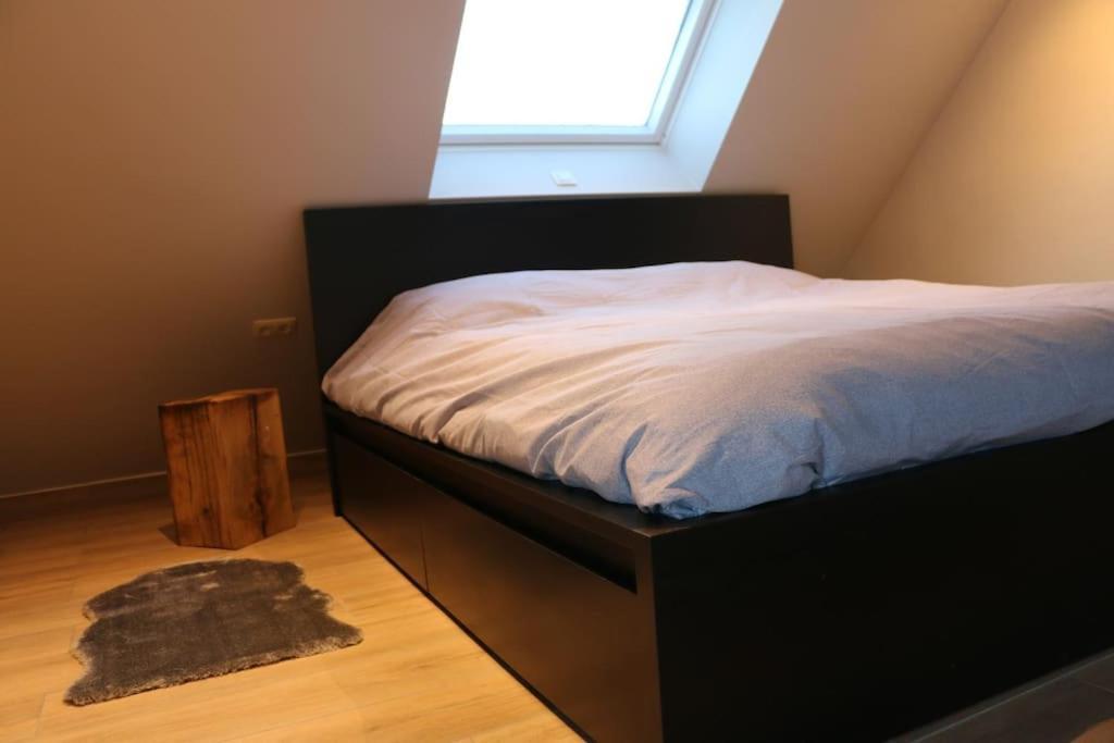 Momaison Charmant Landelijk Appartement Knesselare Kültér fotó