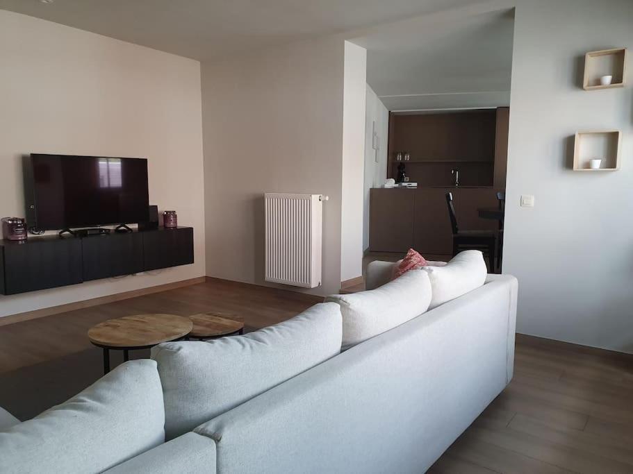 Momaison Charmant Landelijk Appartement Knesselare Kültér fotó