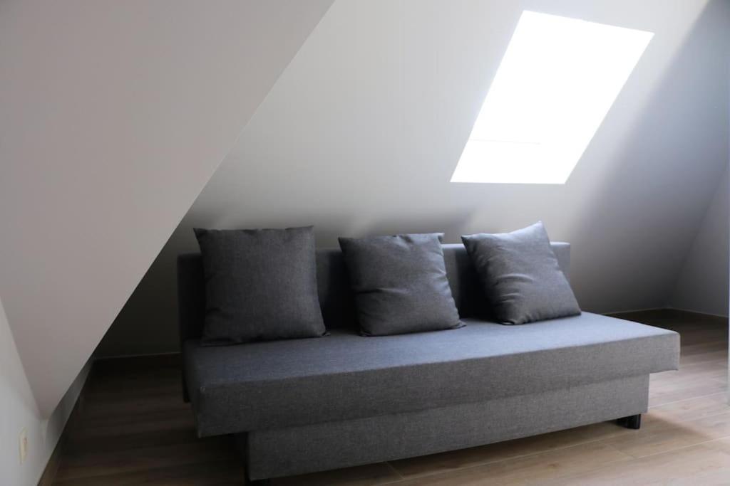 Momaison Charmant Landelijk Appartement Knesselare Kültér fotó